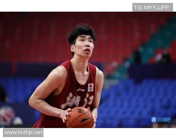 余嘉豪的成长之路与未来展望：从青涩少年到篮球新星的蜕变与追求